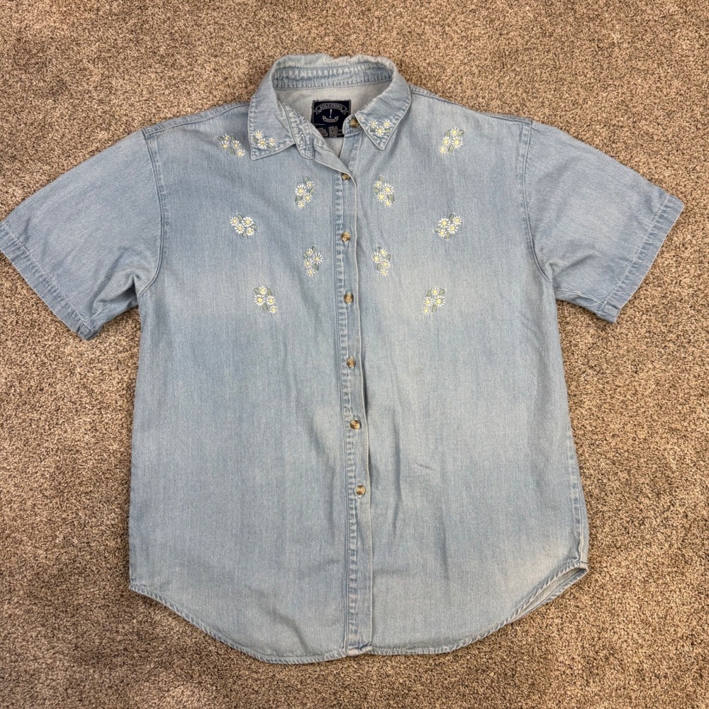 Solutions Original Denim Daisy Embroidered Button Down Shirt Light Wash Large